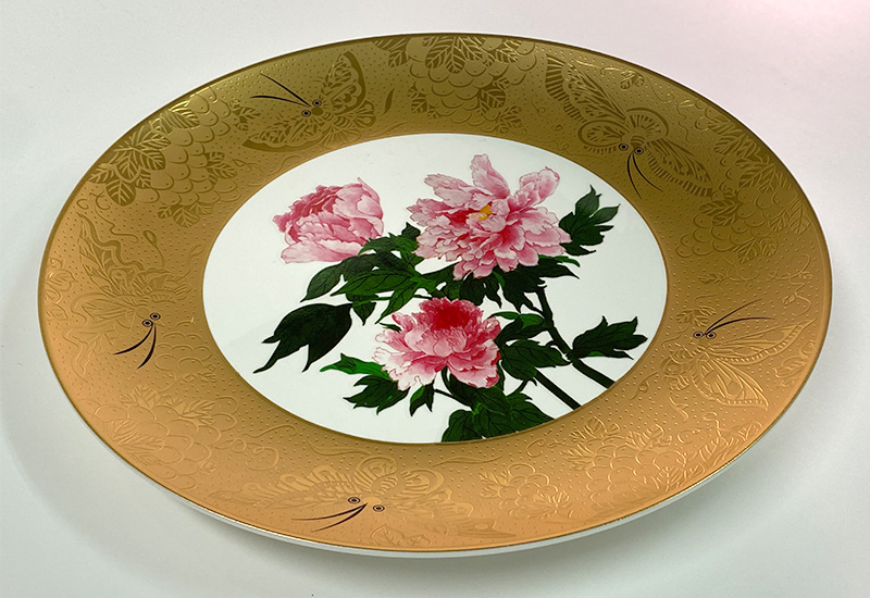 D50金彩蝴蝶牡丹瓷盤